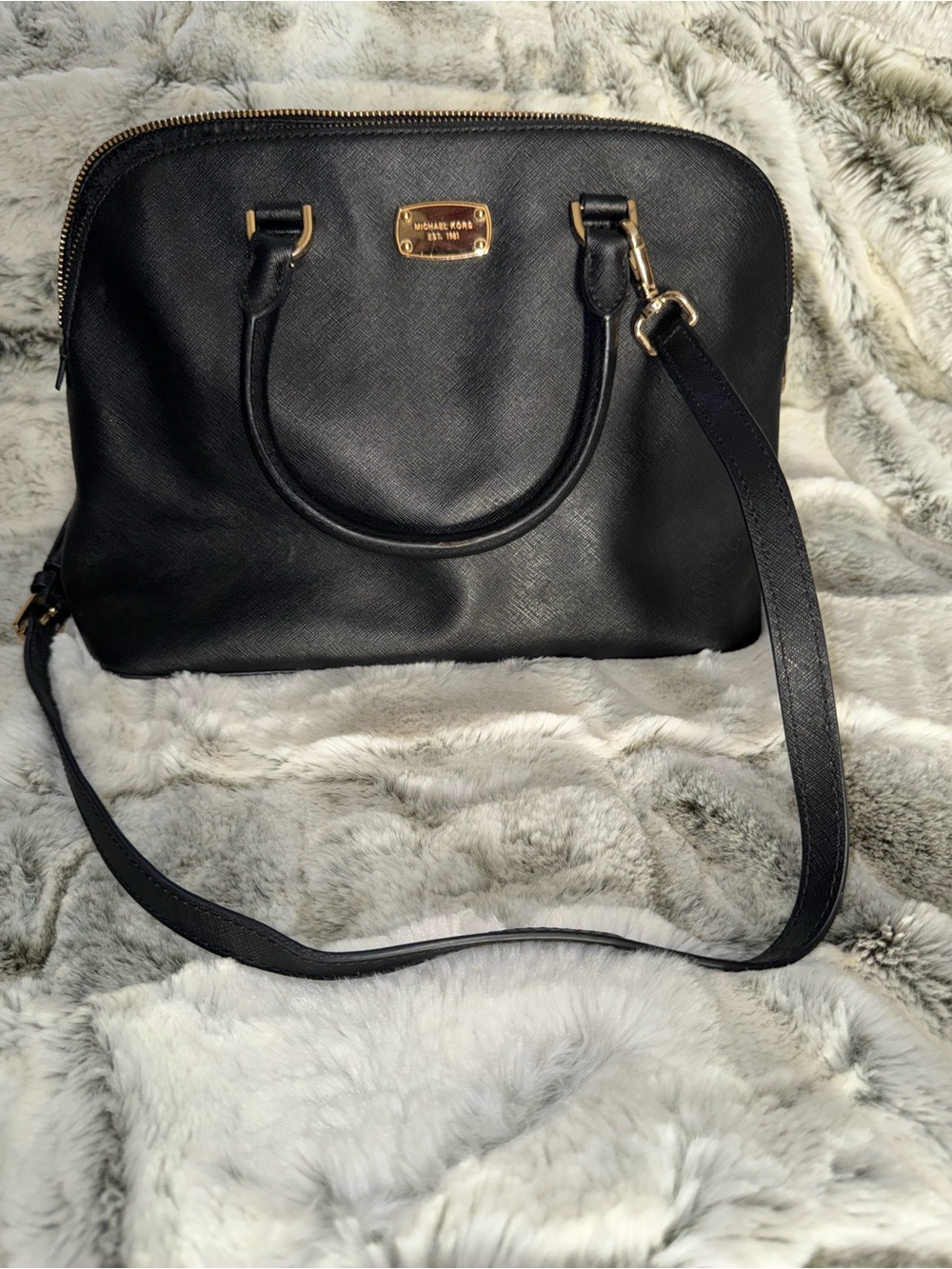Micheal kors black purse